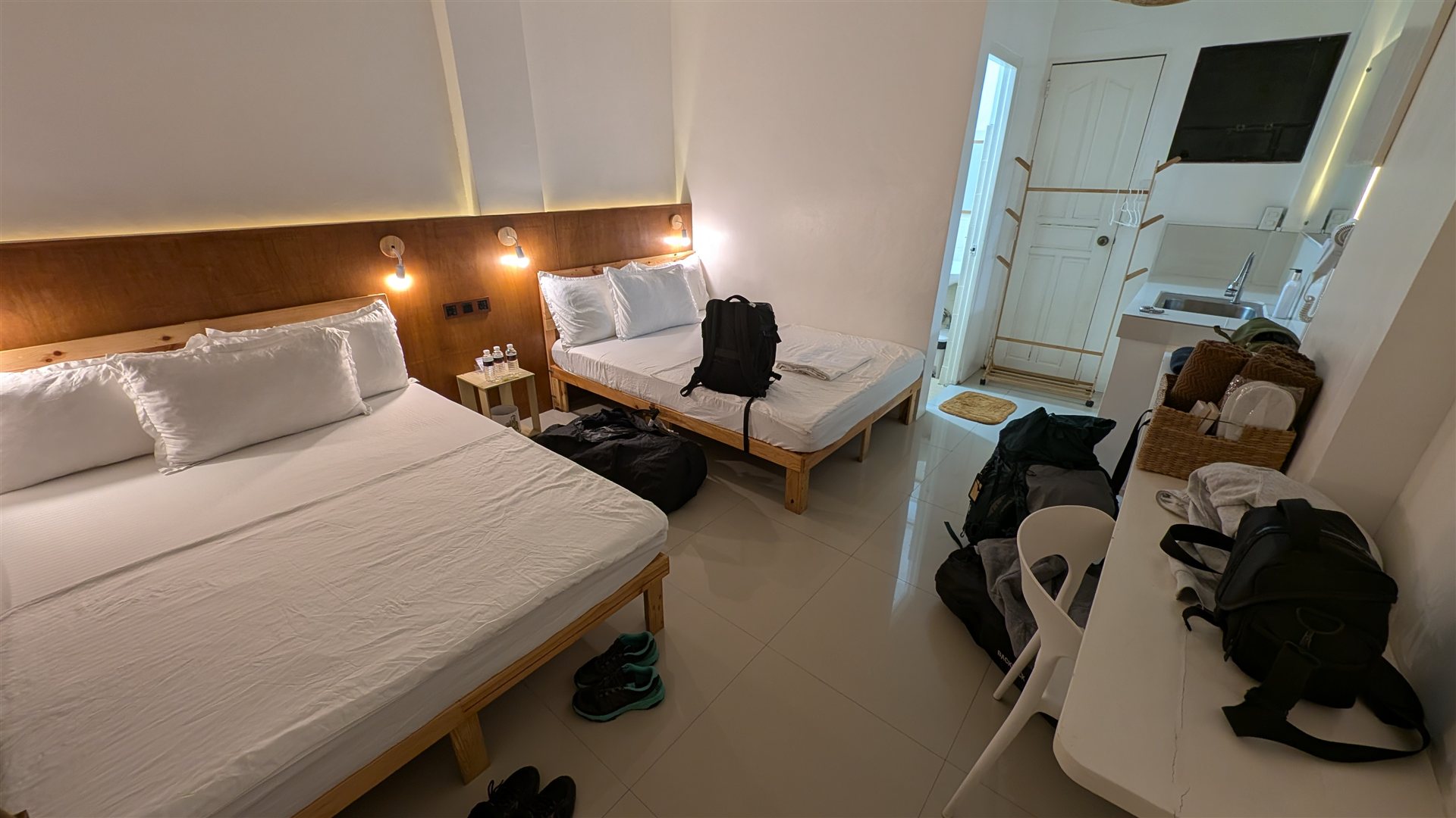 Zimmer im NomadsMNL Airport Hostel